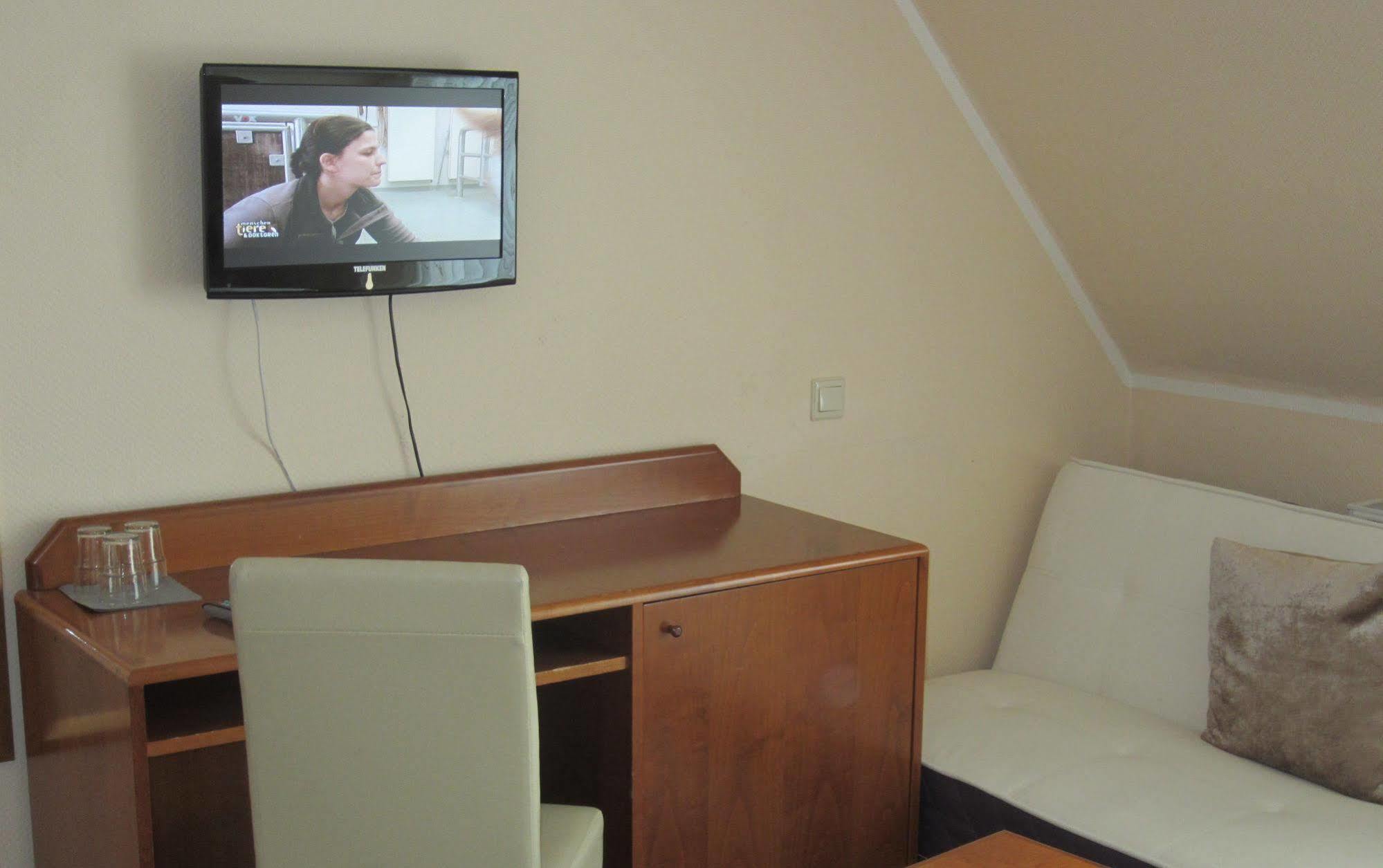 Altduesseldorf Hotel Екстериор снимка