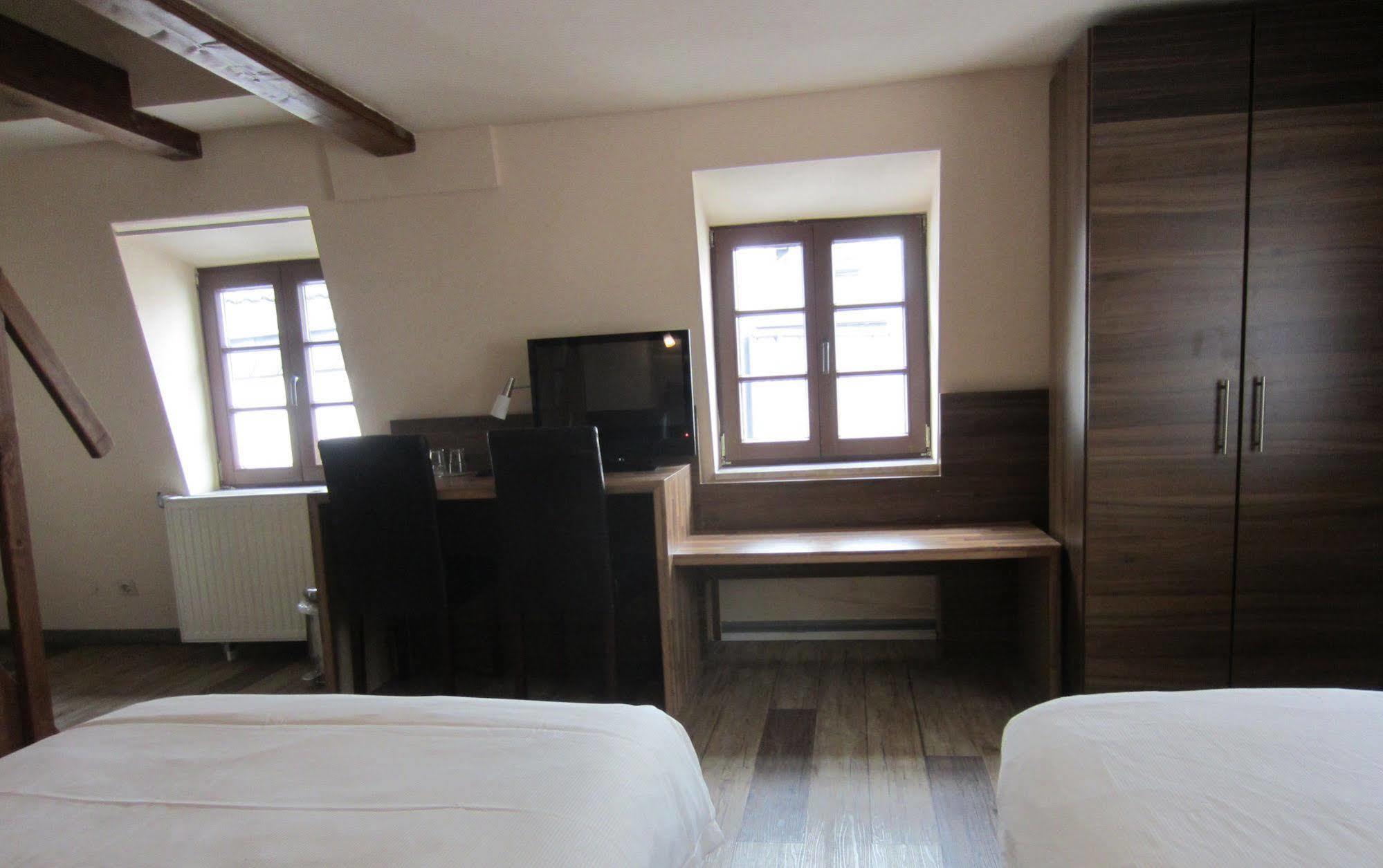 Altduesseldorf Hotel Екстериор снимка