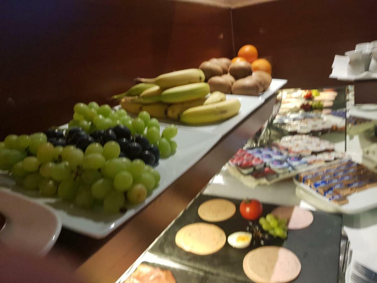 Altduesseldorf Hotel Екстериор снимка